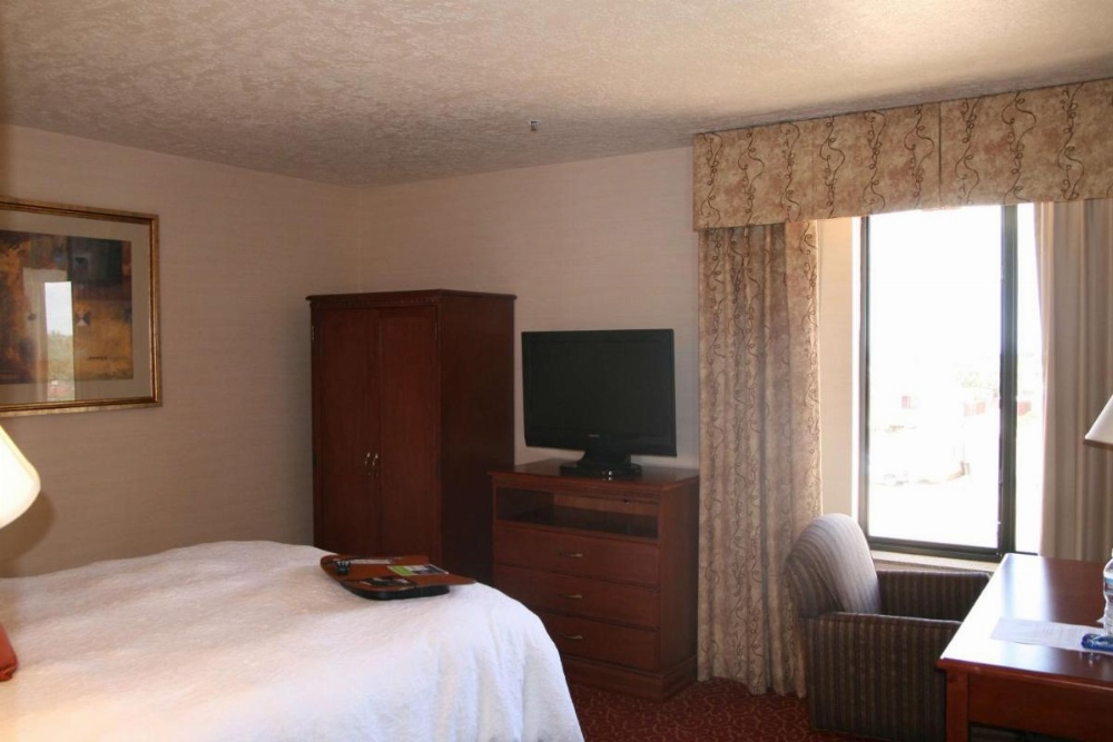 Room image 3